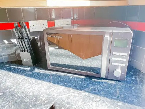 Airport Lounge - 3 Bed - 6 Persons