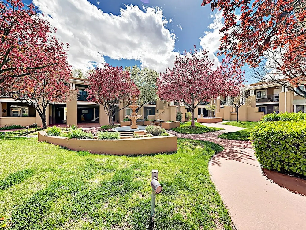 Bishops Lodge Unit 18 - 1 Br Apts
