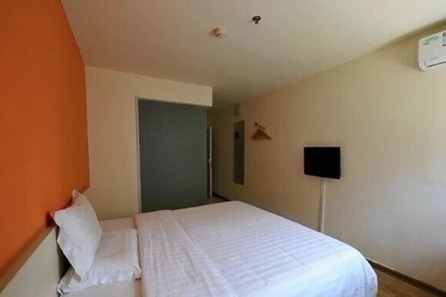 7 Days Inn (Chengdu Jinhuawanda Jiuyanqiao Branch)