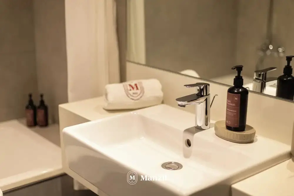 Manzil - 1BR Urban Living near Downtown