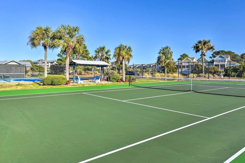 St Helena Island Condo on Private Island w/ Deck!