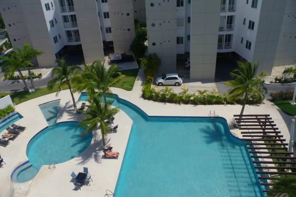 Luxury 3BR Condo HZ by TA