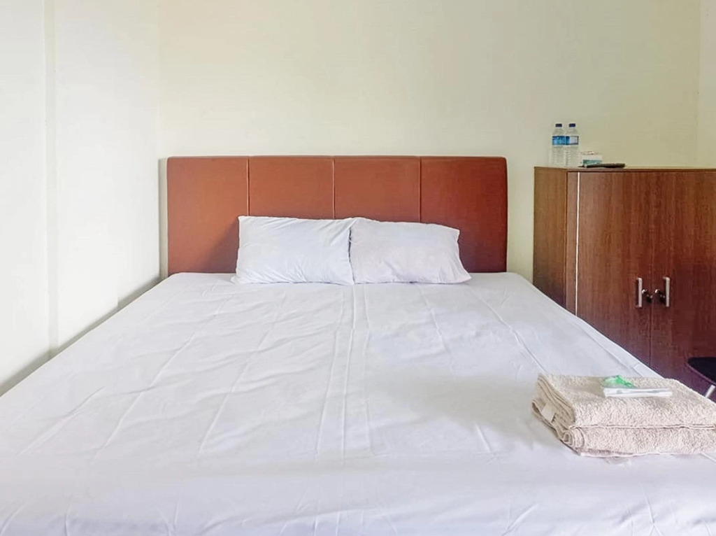 Grand Kencana Guesthouse Syariah near Wisata Bahari Lamongan