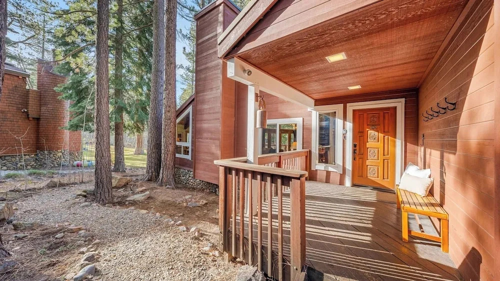 Near Ski Resorts, Downtown Truckee, & Donner Lake Basque Lodge by Avantstay