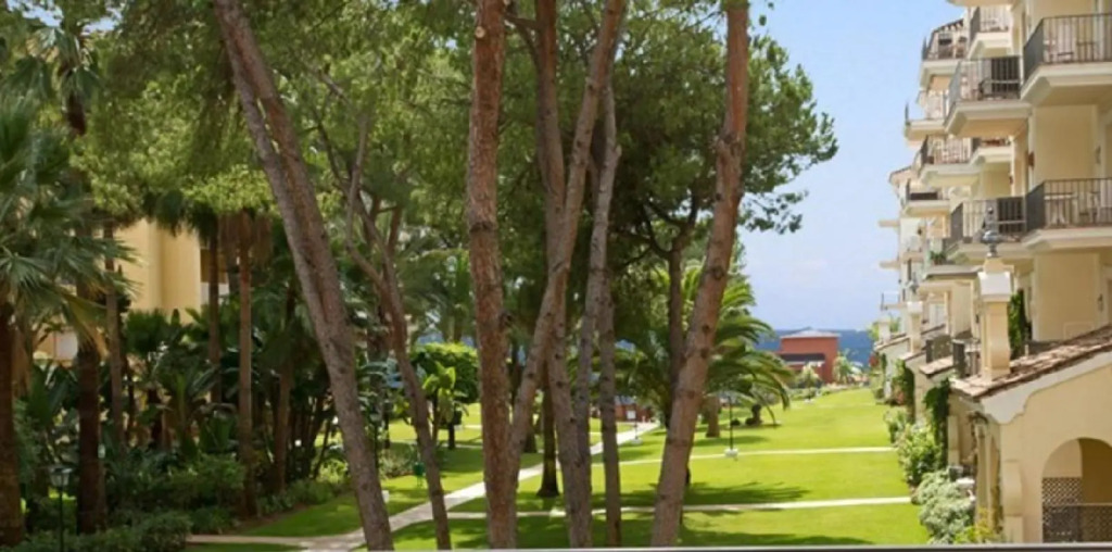 Apartment in Marbella, Malaga 102959