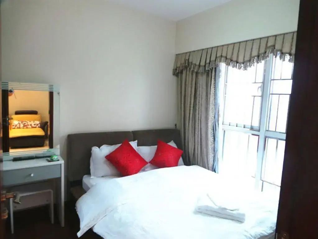 Huijia Apartment Shenzhen Window of the World