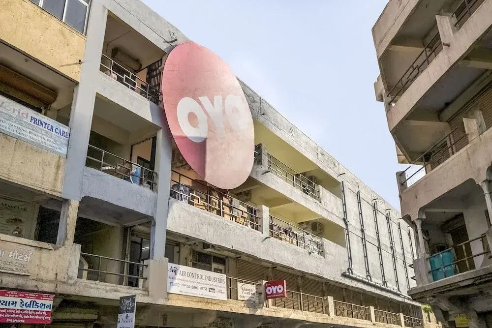 Oyo Flagship 39798 Nirmala Convent Road