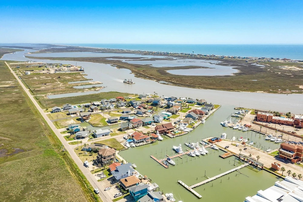 Waterfront Freeport Home: Deck & Private Boat Dock