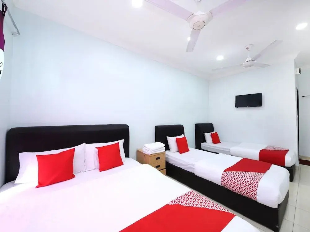 OYO 90170 Dynamic Hotel