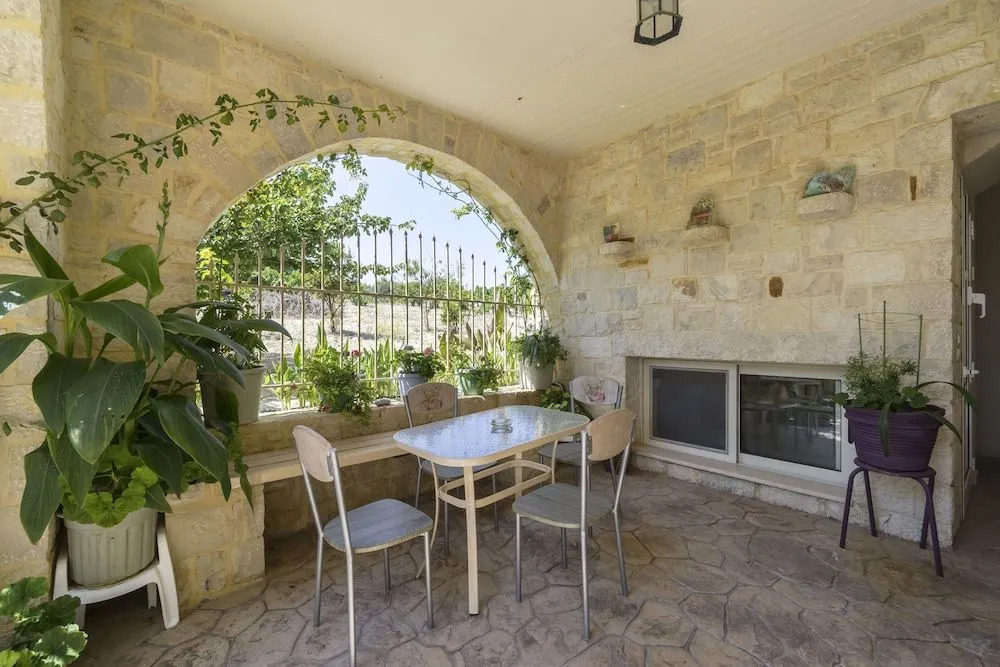 Skalani Stone Houses
