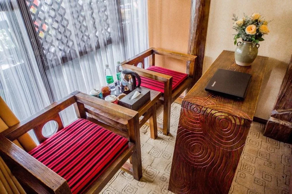 Lirenju Zhenpin Inn