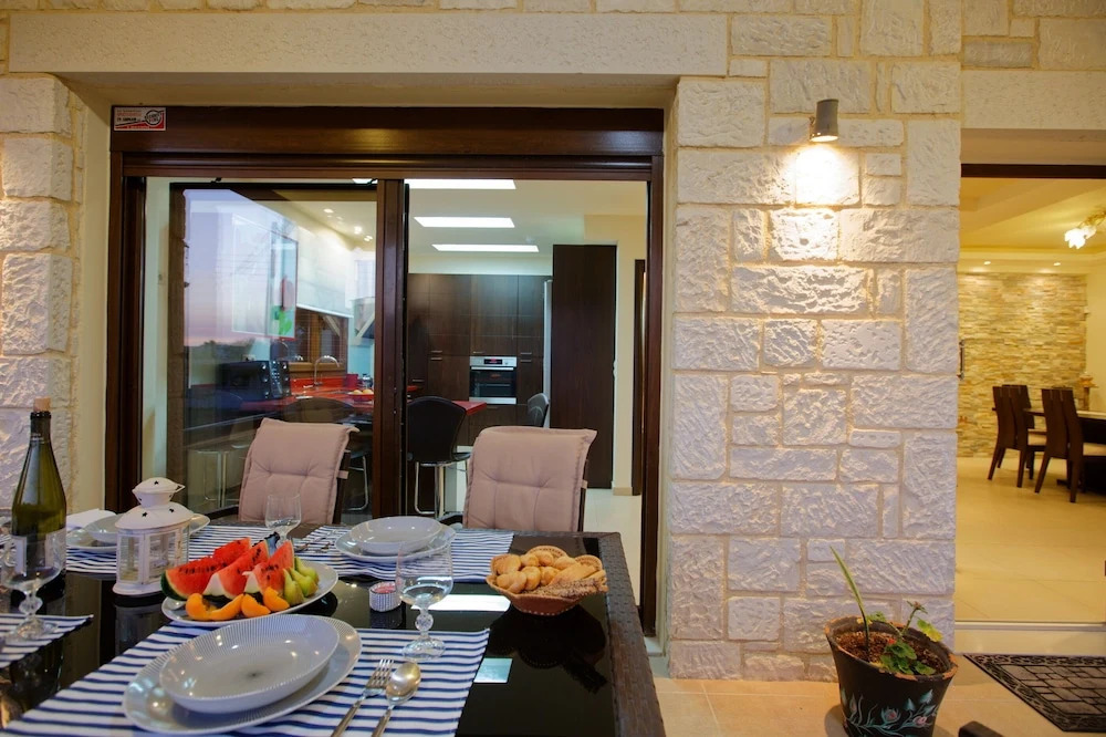Beatiful Villa in Gouves, Sea Views, Crete