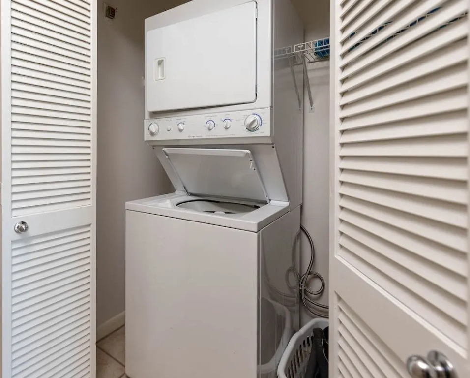 Phoenix East 1108 condo