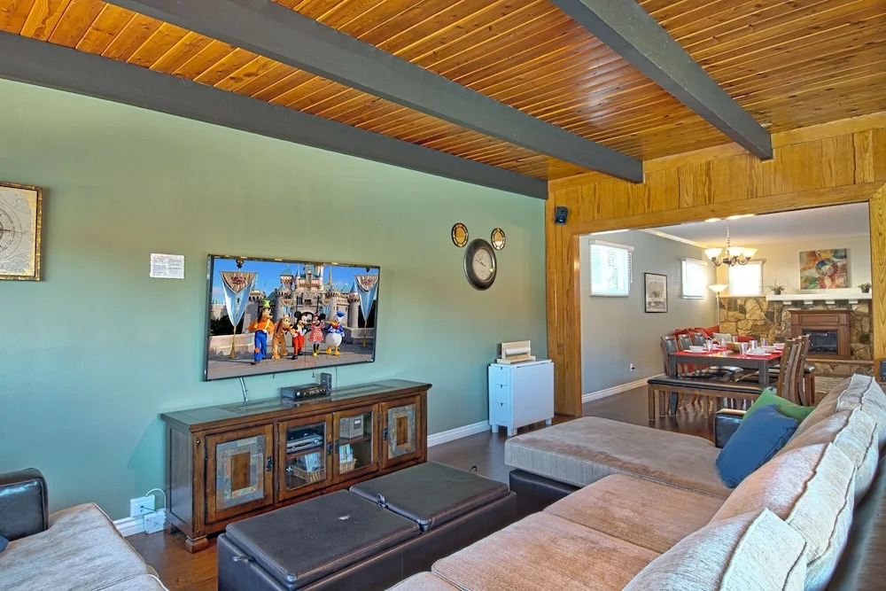 Jungle Cruise 4 Bedrooms 2.5 Bathrooms Home