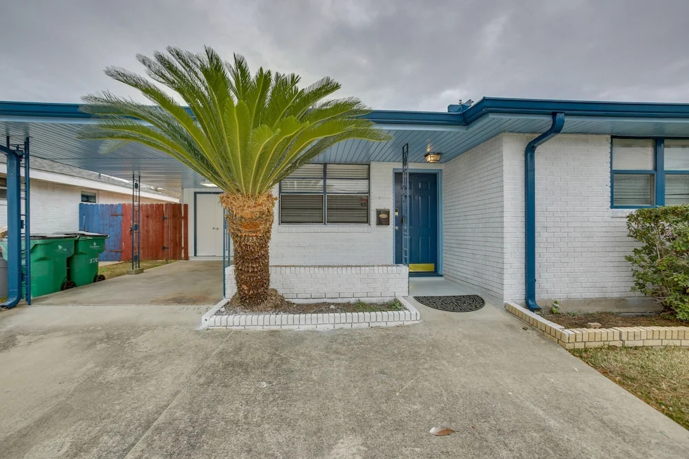 5 Mi to City Park: Charming Home Near Nola!