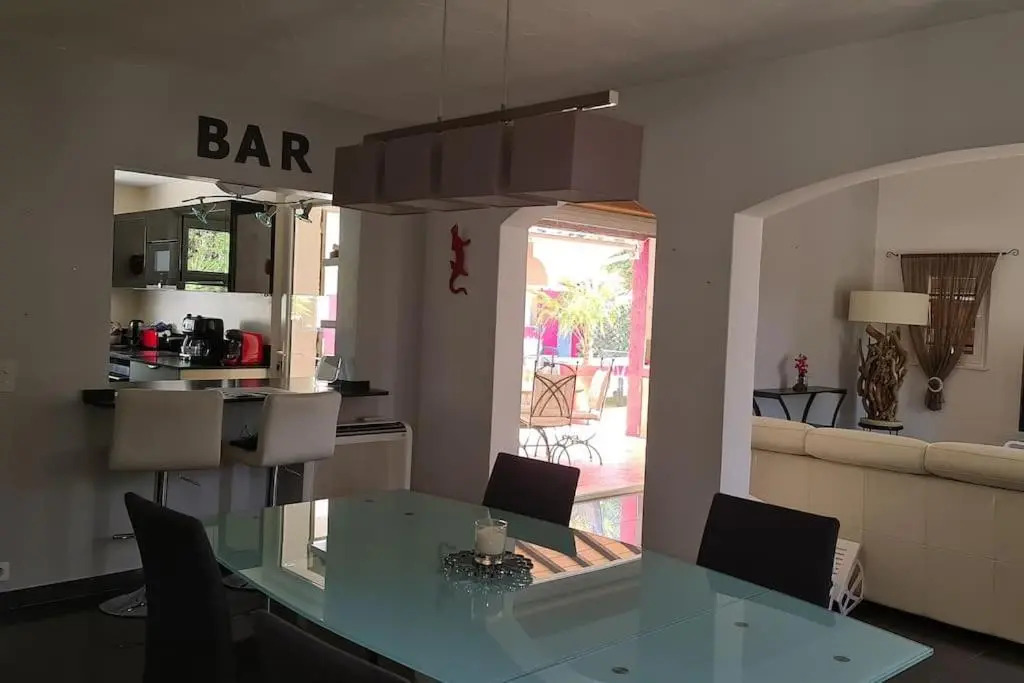 Ste Maxime Villa 5 etoiles Piscine chauffée et jacuzzi