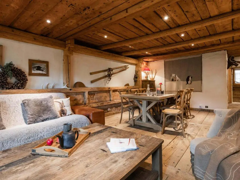 Chalet savoyard rénové, 10 pers, proche pistes, animaux admis - FR-1-304-162