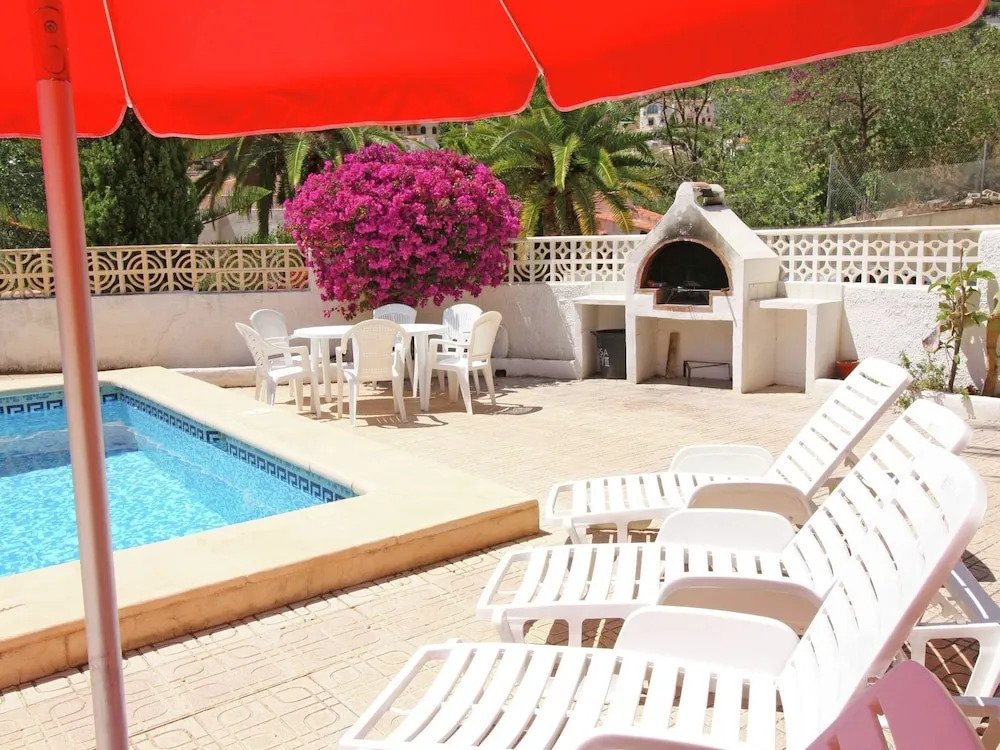 Detached Villa With Private Swimming Pool in Calpe Suitable for Families and Groups