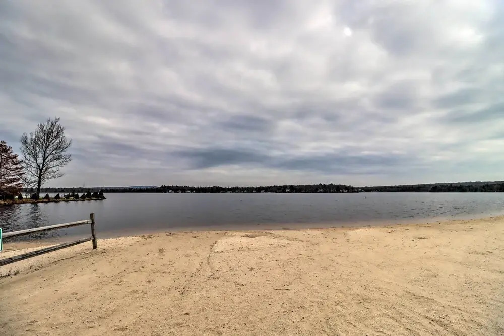 Walk to Wolf Run Lake: Cottage w/ Furnished Deck