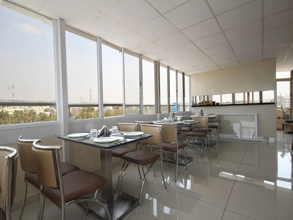 Hotel Golden Amulya Rest Wings Near International Airport