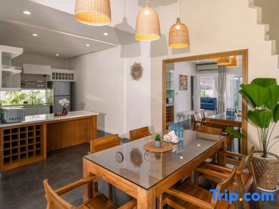 Serene 4BR Villa w/ Private Pool & Near the Beach