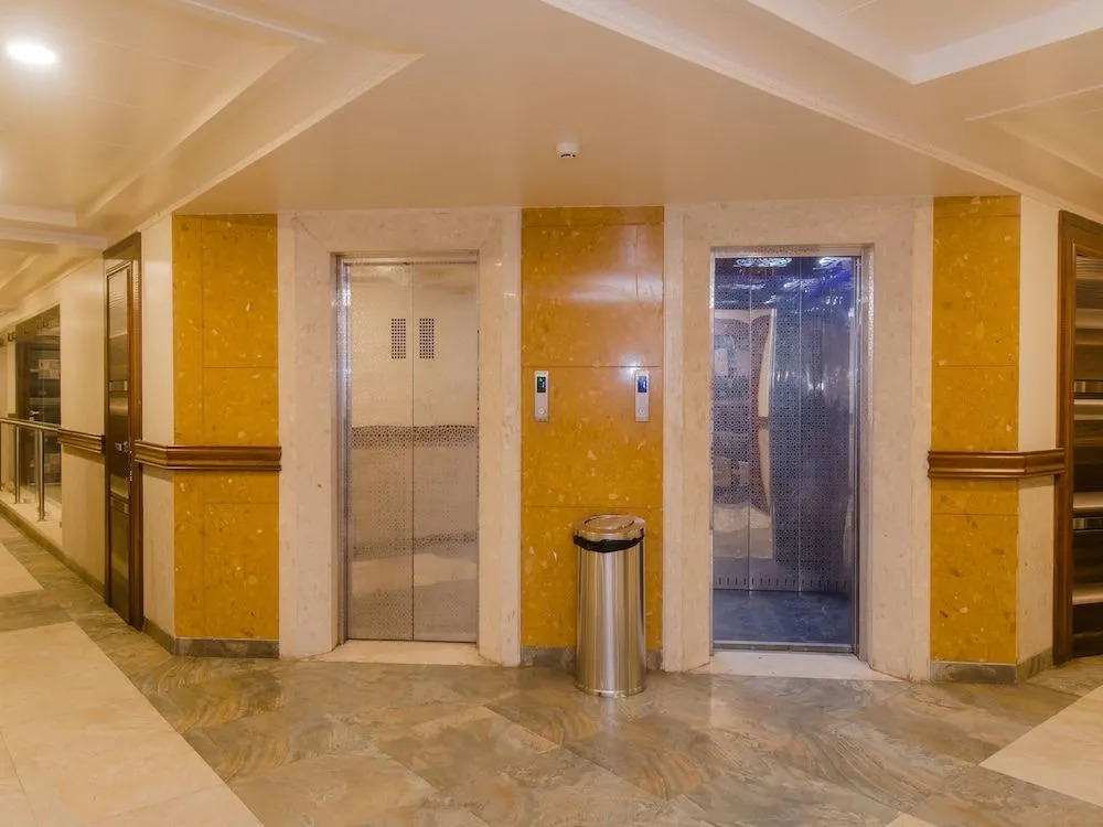 OYO 14699 Hotel Nakshatra Regency