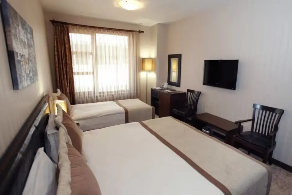 Dreamlife Hotel