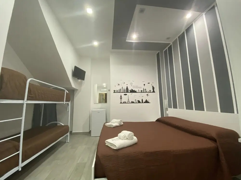 IN CENTRO ROOMS Vicino Cefalù SELF-CHEK-IN