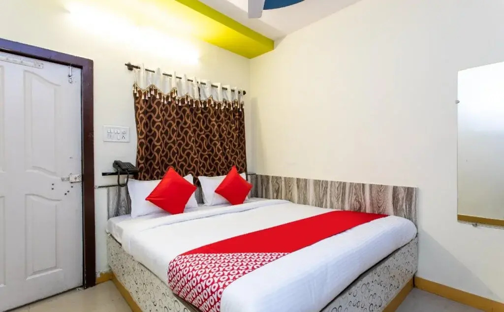 Oyo 28582 Sanjar Guest House