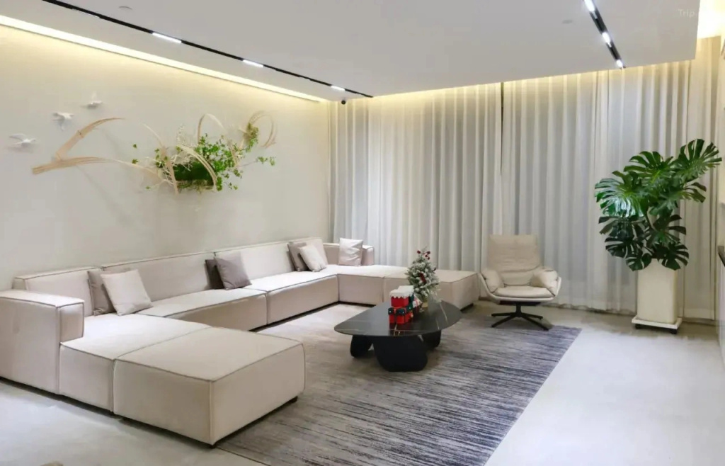 Отель Zhian Beijing Guomao Subway Station Jianwai Soho Store