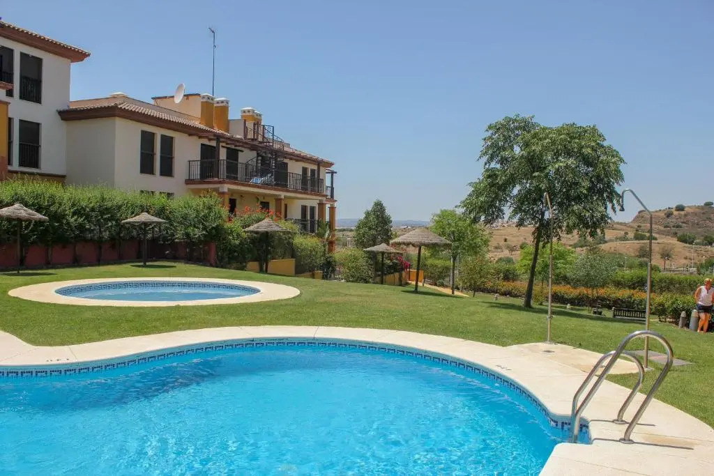 Haa001) Apartamento Moderno Con Jardín.