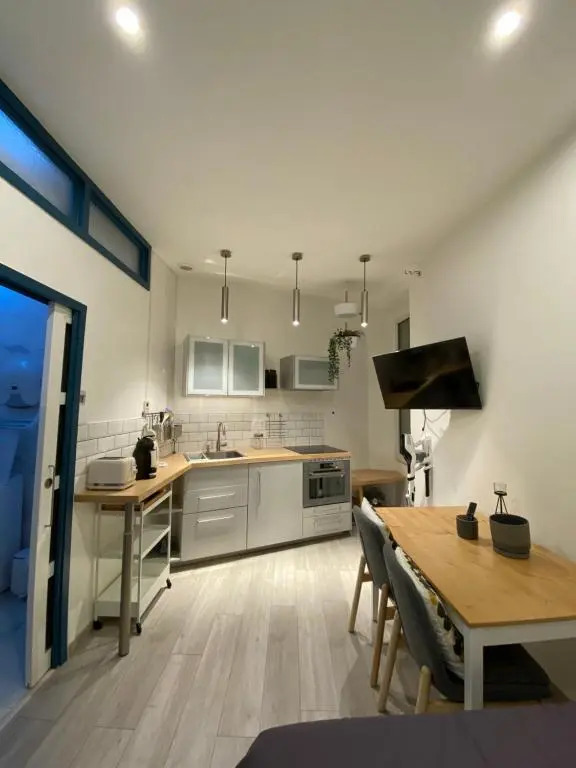 MRTN APARTMENTS Studio & Suites - Aix-les-Bains, hypercentre