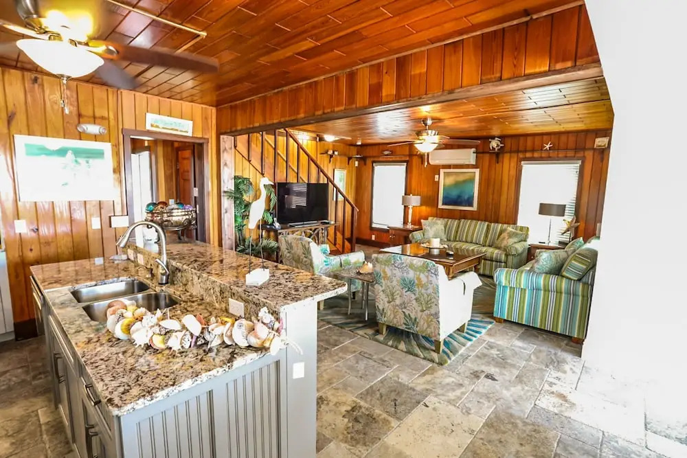 2704-2706 Estero Amazing Beach House
