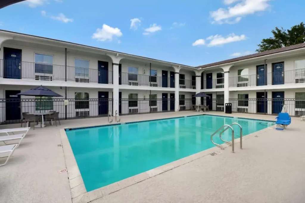 Americas Best Value Inn and Suites Bryan