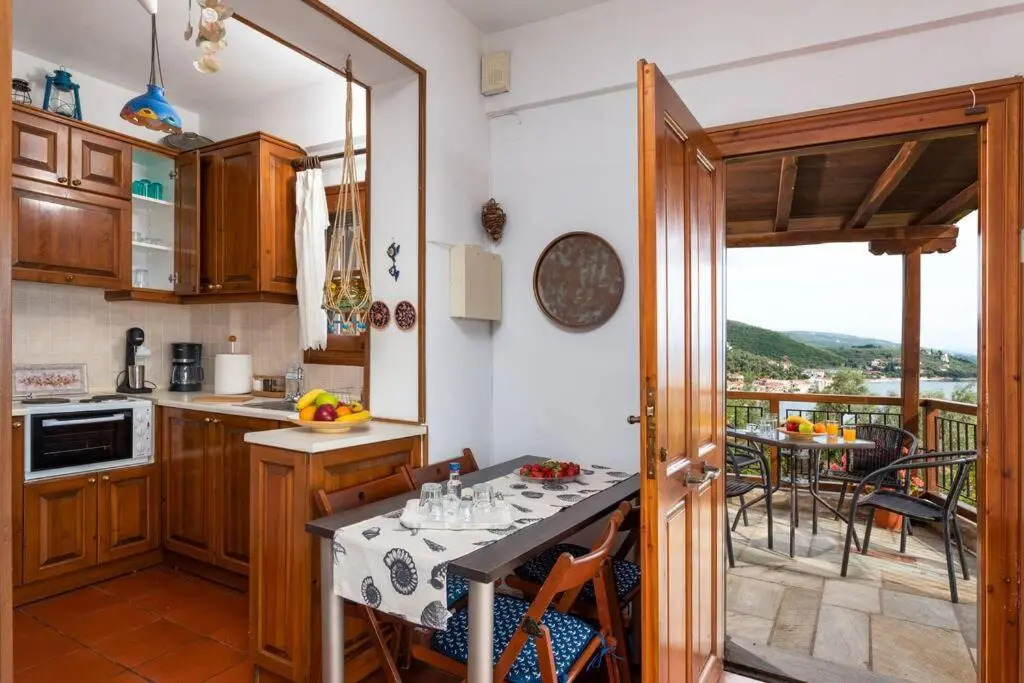 Seaside House with view over Pagasitikos