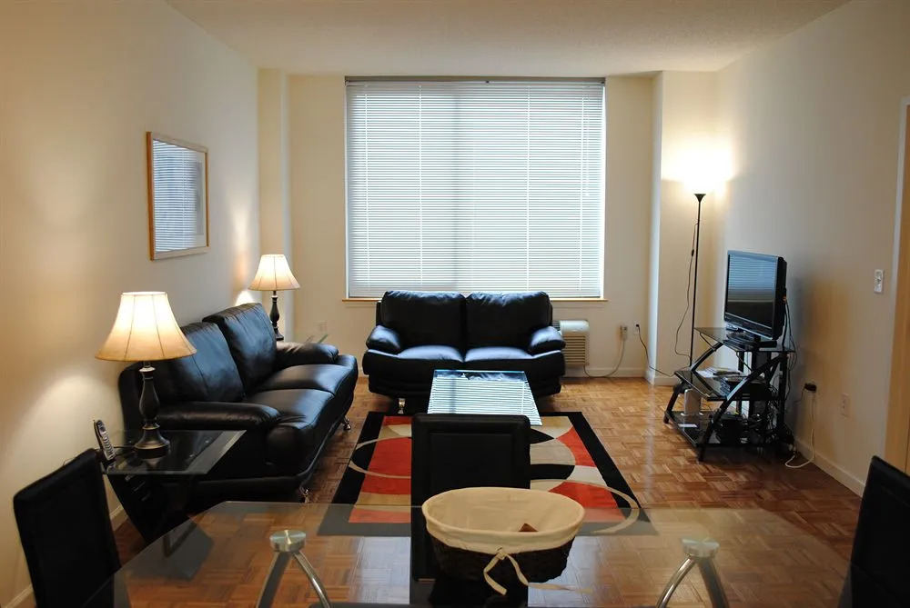 Luxy Suites Grand