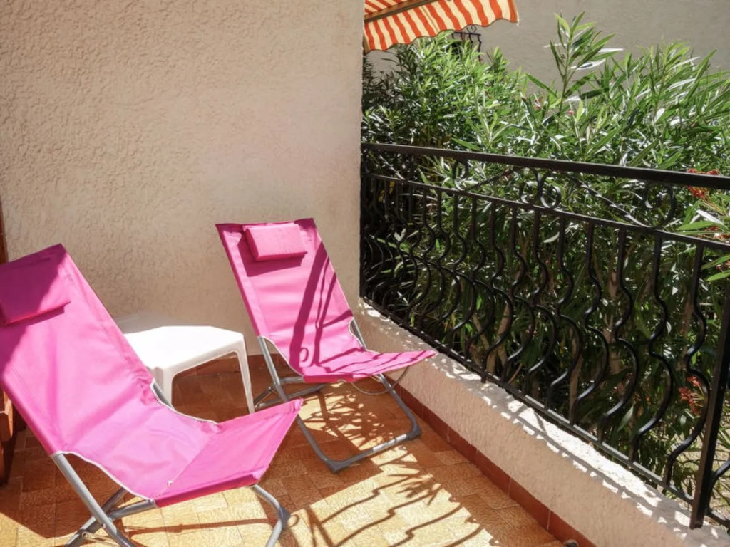 Provence Village 14477