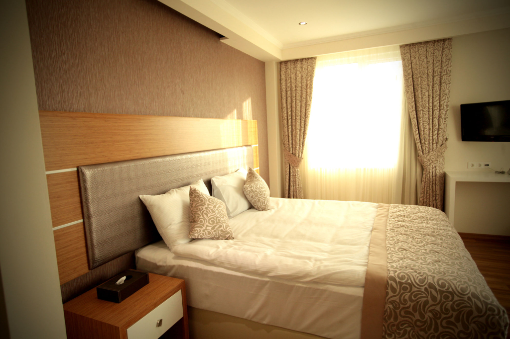 Edis Premier Hotel