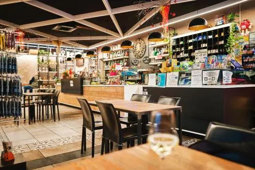 Le Quattro Stagioni Lakeview