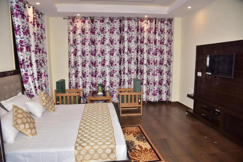 Royal Cedar BnB