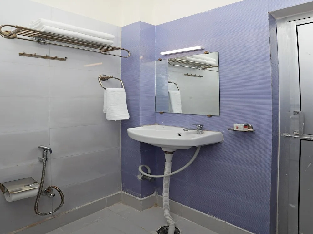OYO 11762 Trimurti Guest House