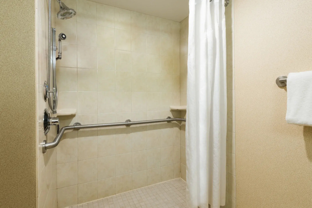 Holiday Inn Express Hotel & Suites Rochester Webster by IHG