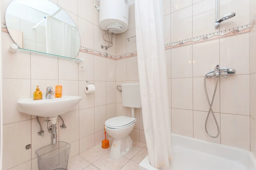 Apartment and Rooms Sanja Vodice