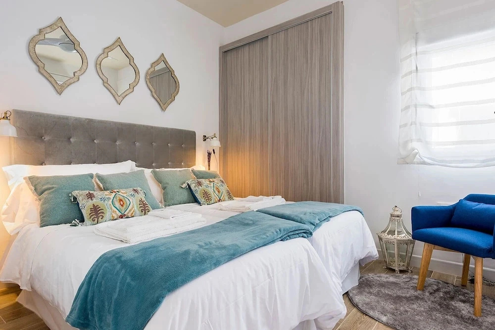 Modern and Exclusive Apartment Located in the Historic Heart of Seville Pajaritos