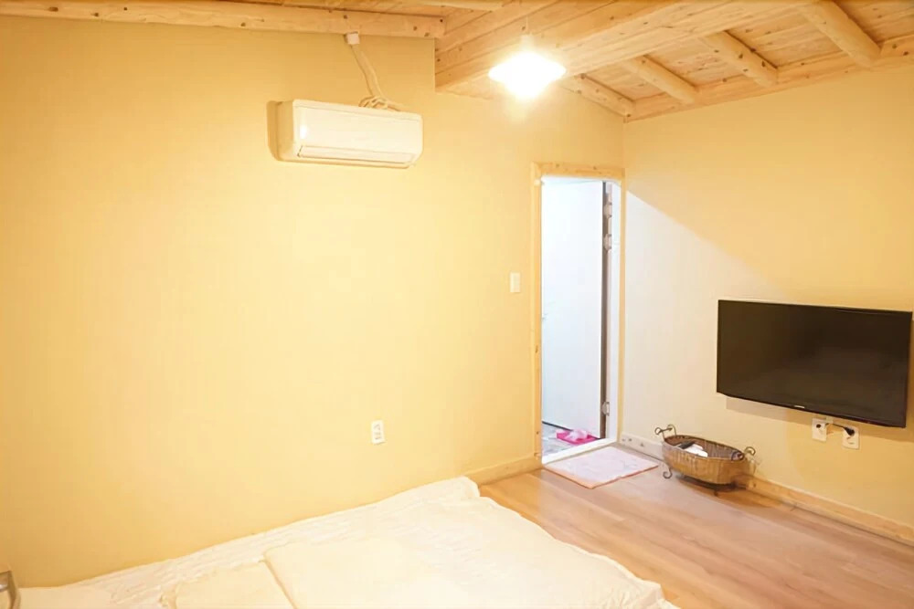 Jeonju Cheonnyunu-i-achim Pension