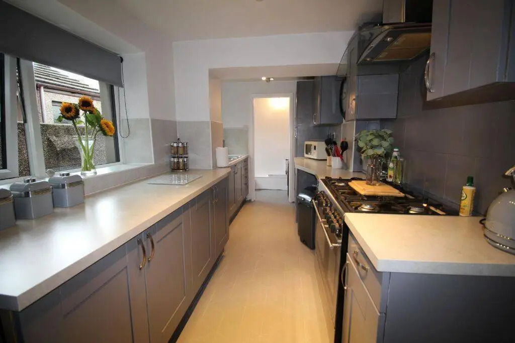Cosy Modern Victorian 2 Bed Terrace