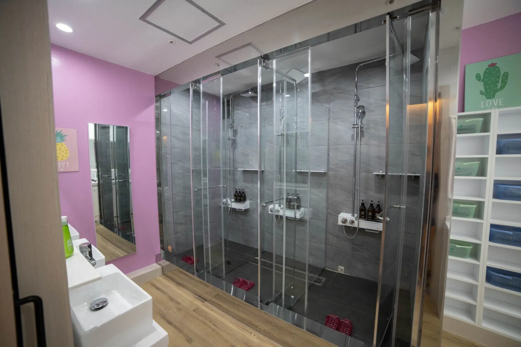 Calistar Hotel