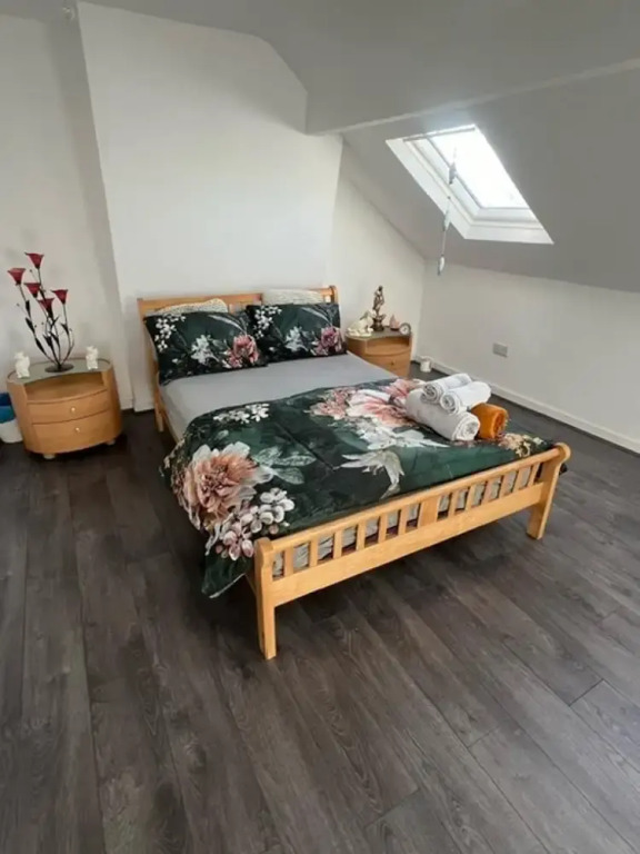 Oak Tree Lane Apartment in Birmingham