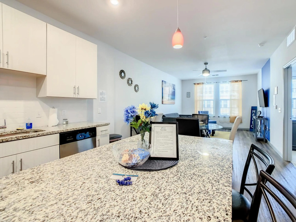 Luxury Apartment near DISNEY with Balcony