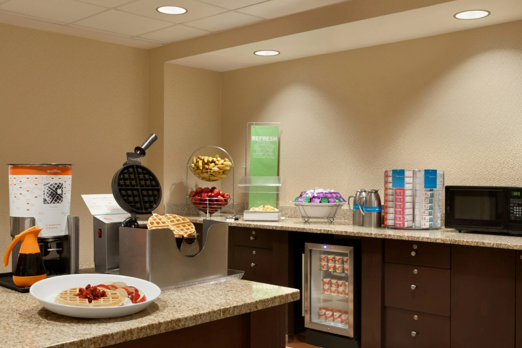 Hampton Inn & Suites East Hartford